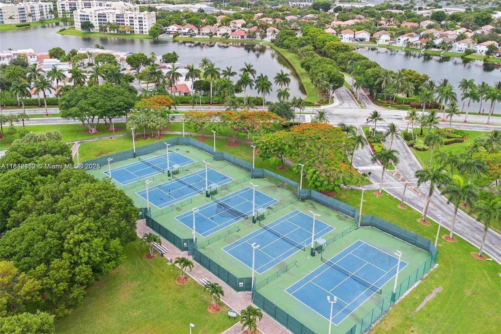 Small Image of 10730 NORTH WEST 66TH ST #313, Doral Number 3