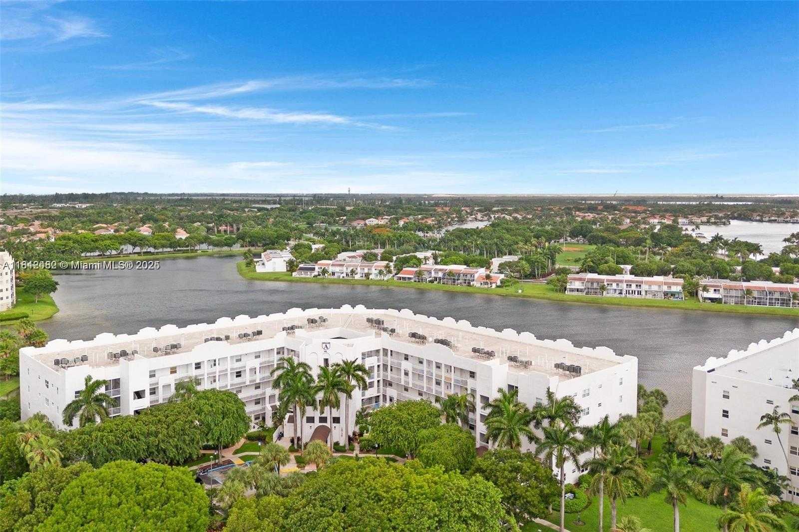 Small Image of 10730 NORTH WEST 66TH ST #313, Doral Number 4
