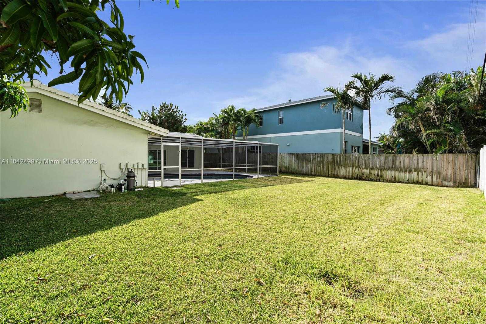 Small Image of 565 NORTH EAST OLIVE WAY, Boca Raton Number 23