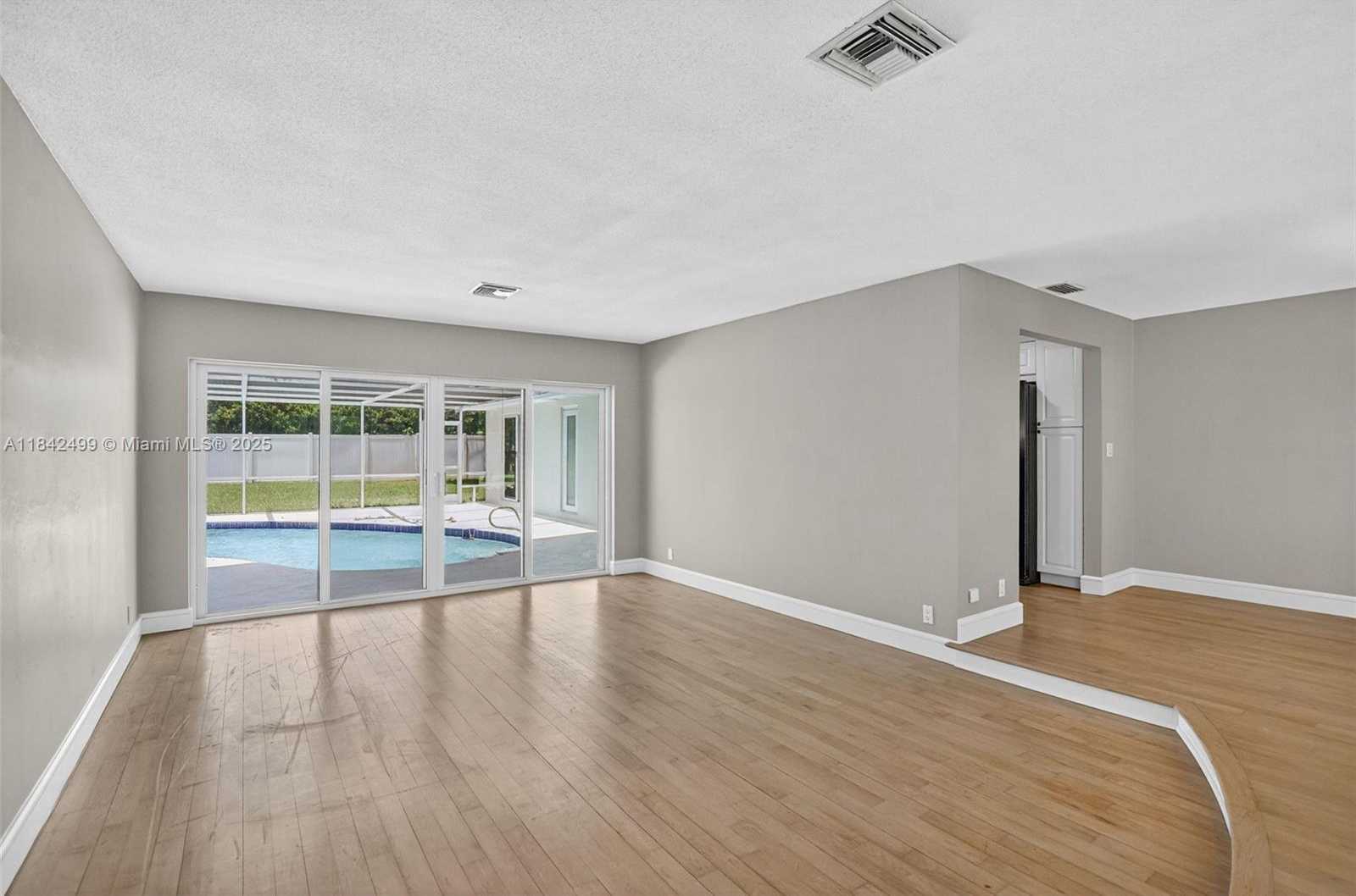 Small Image of 565 NORTH EAST OLIVE WAY, Boca Raton Number 3