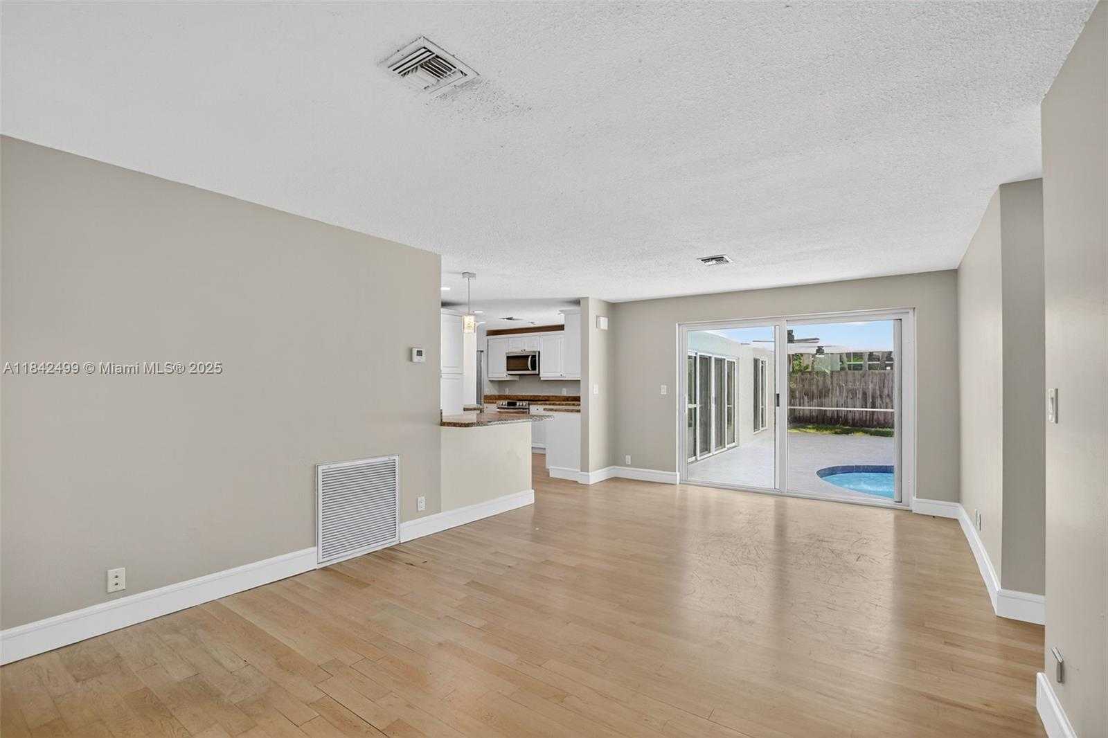 Small Image of 565 NORTH EAST OLIVE WAY, Boca Raton Number 39
