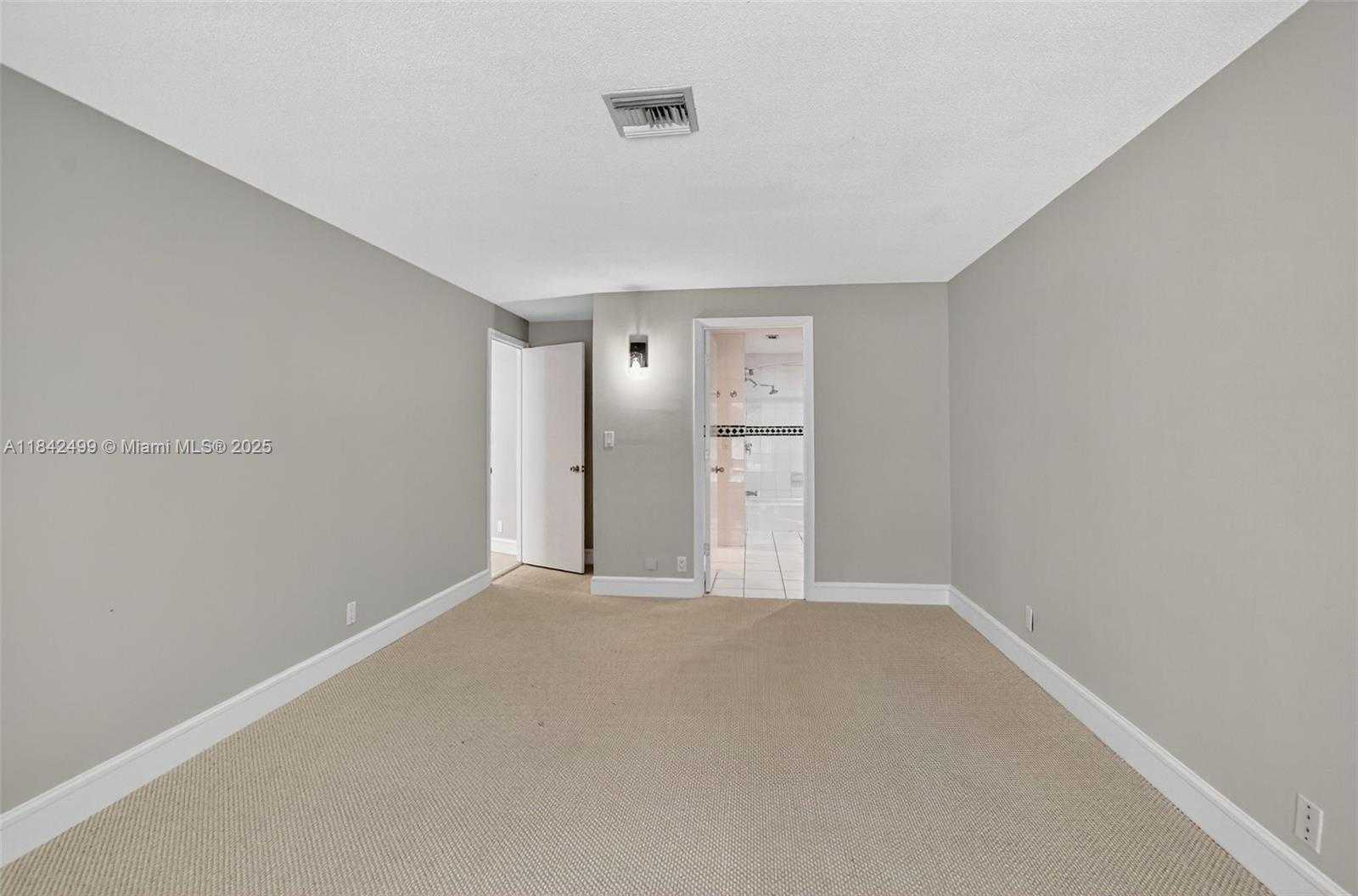 Small Image of 565 NORTH EAST OLIVE WAY, Boca Raton Number 9