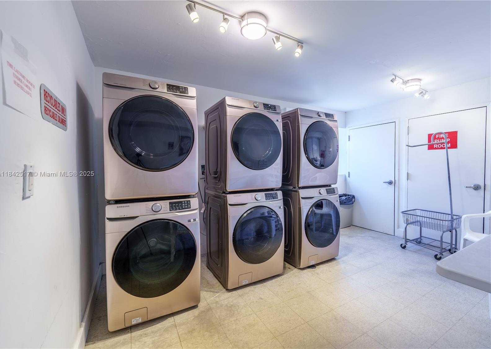 Small Image of 720 COLLINS AVE #208, Miami Beach Number 12