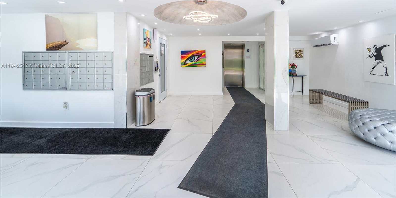 Small Image of 720 COLLINS AVE #208, Miami Beach Number 13