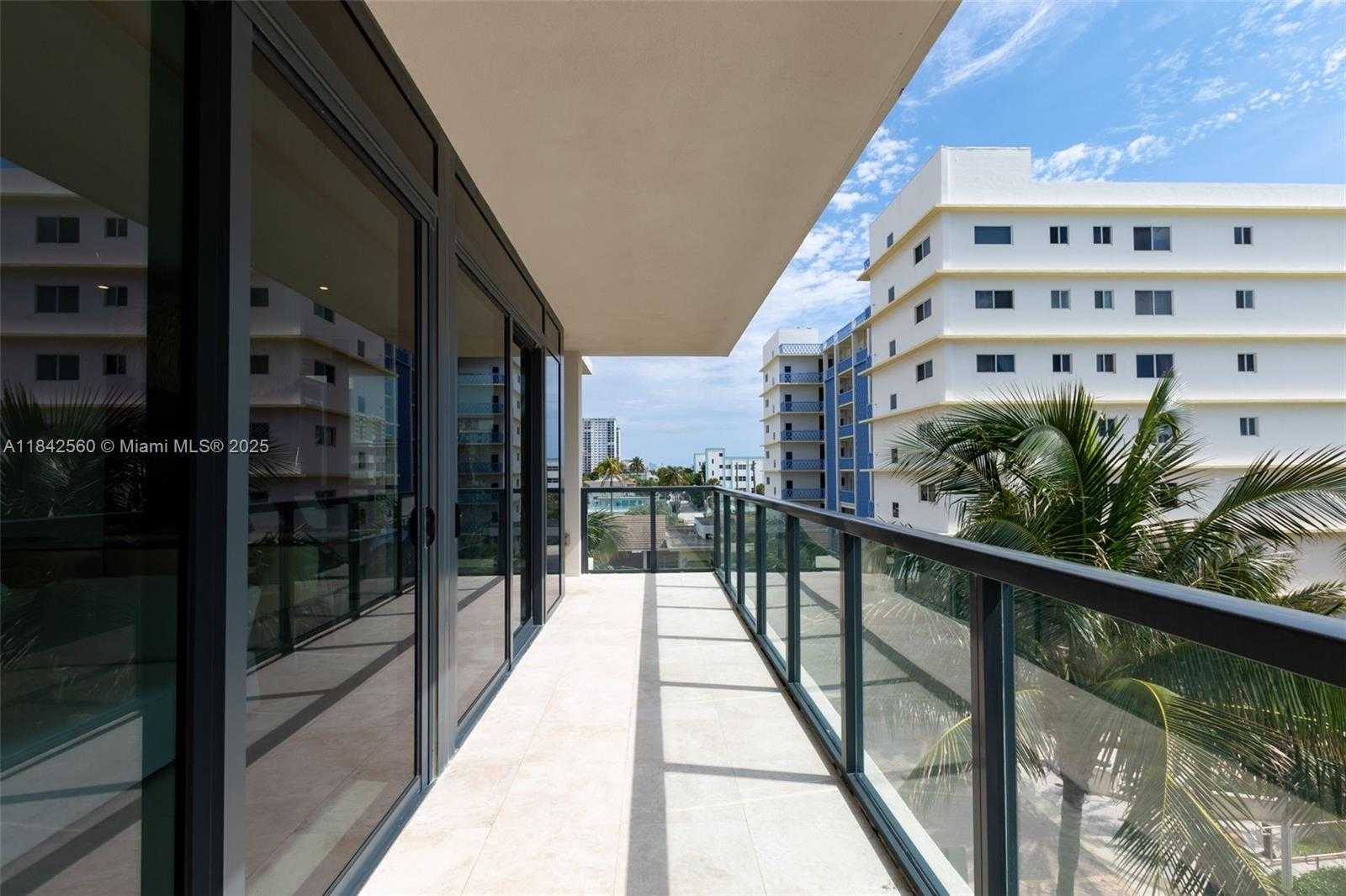 Small Image of 2101 SOUTH SURF RD #4F, Hollywood Number 12