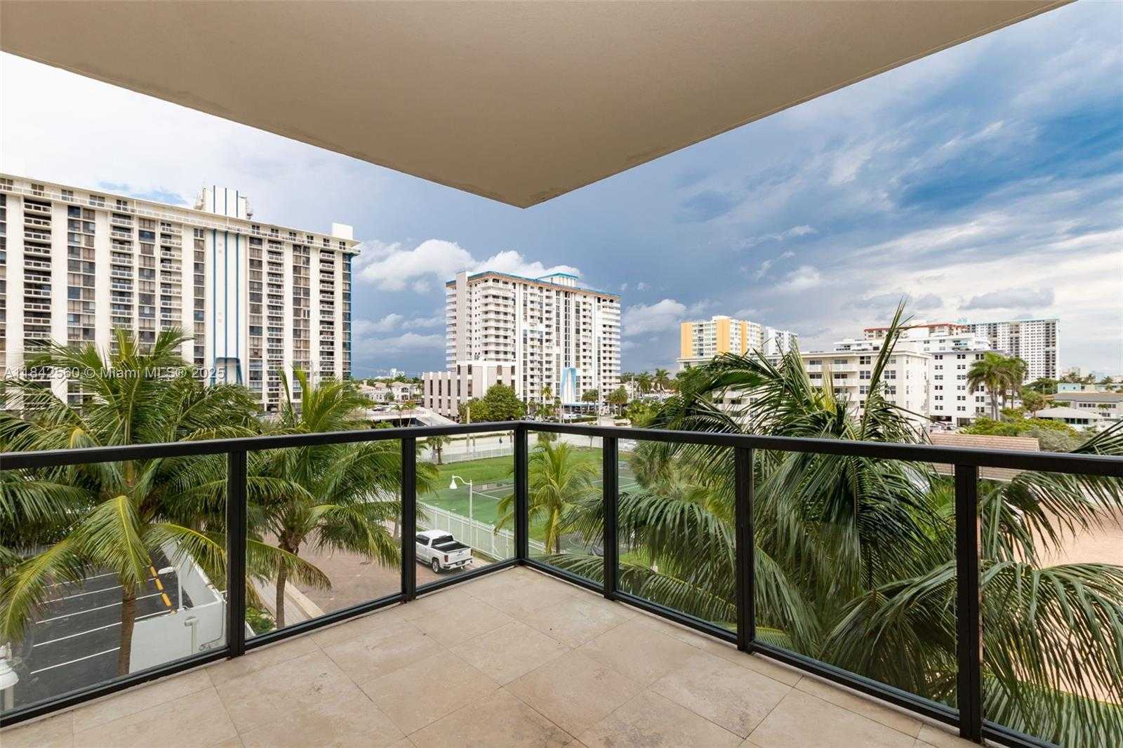 Small Image of 2101 SOUTH SURF RD #4F, Hollywood Number 26
