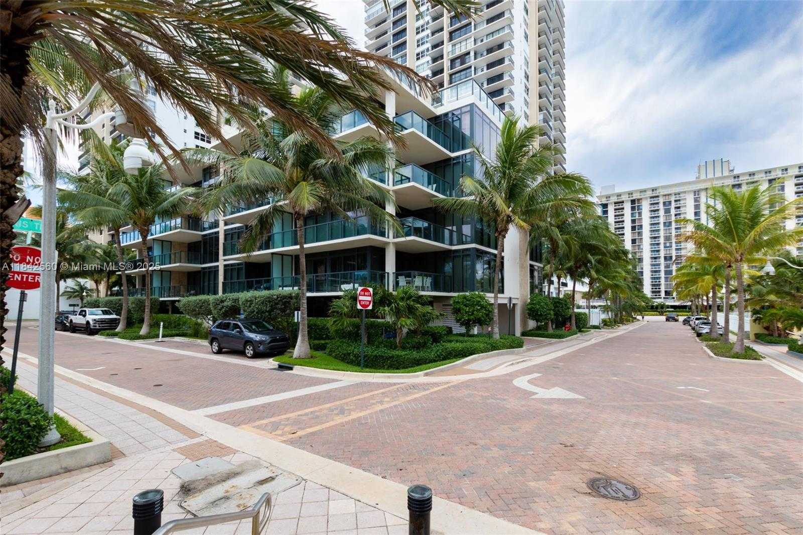 Small Image of 2101 SOUTH SURF RD #4F, Hollywood Number 38