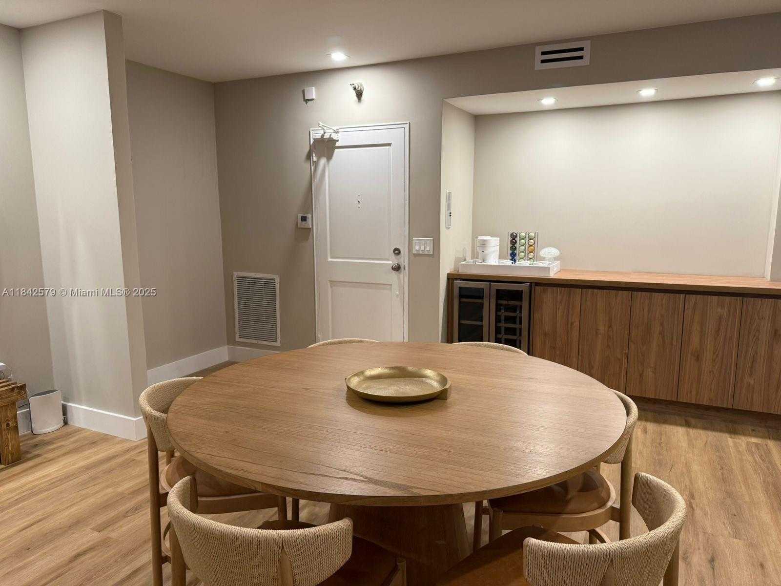 Small Image of 10185 NORTH EAST COLLINS AVE #1220, Bal Harbour Number 4