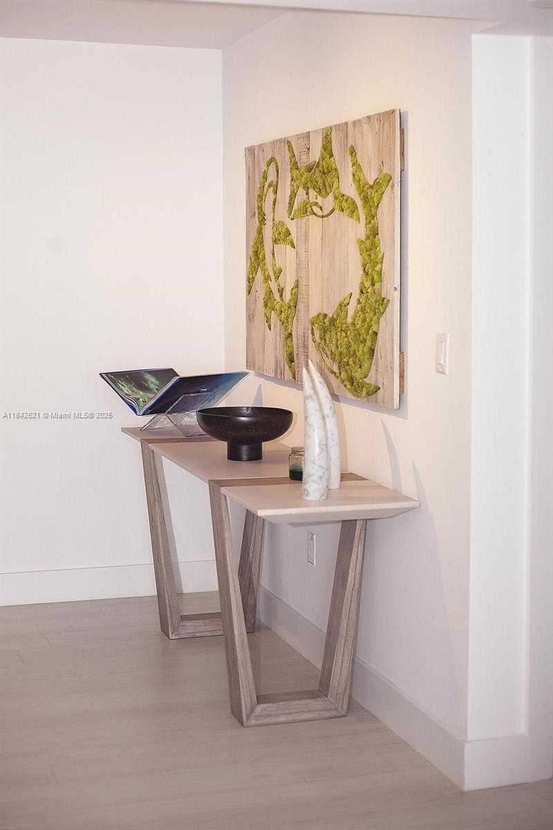Small Image of 600 GRAPETREE DR #9CN, Key Biscayne Number 13