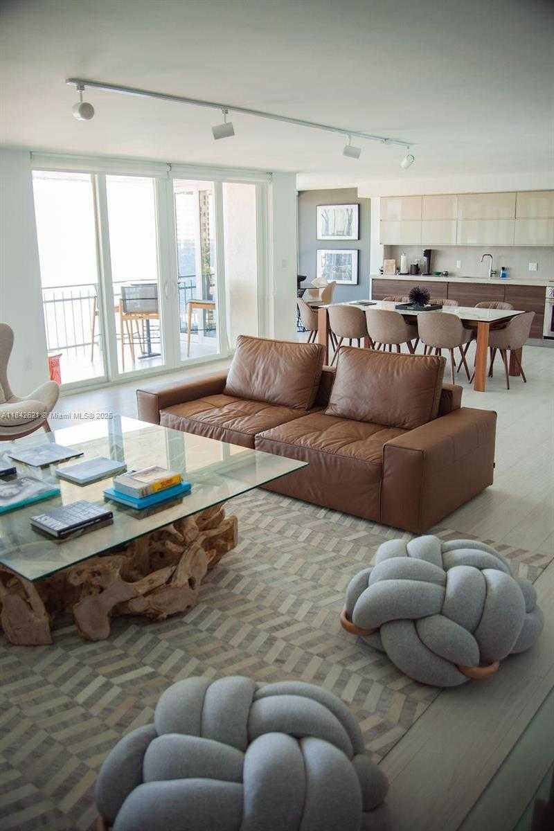 Small Image of 600 GRAPETREE DR #9CN, Key Biscayne Number 2