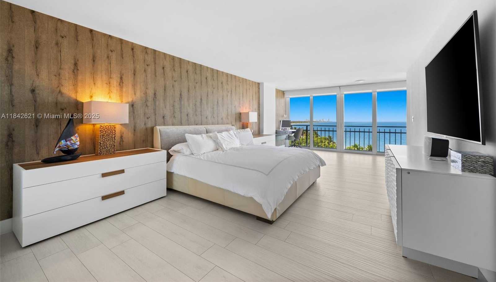 Small Image of 600 GRAPETREE DR #9CN, Key Biscayne Number 20