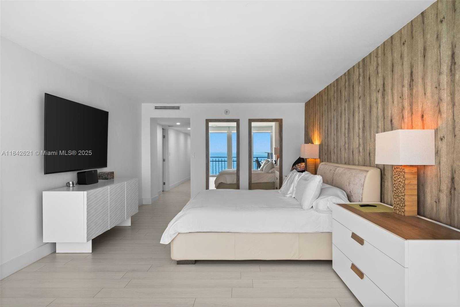 Small Image of 600 GRAPETREE DR #9CN, Key Biscayne Number 22
