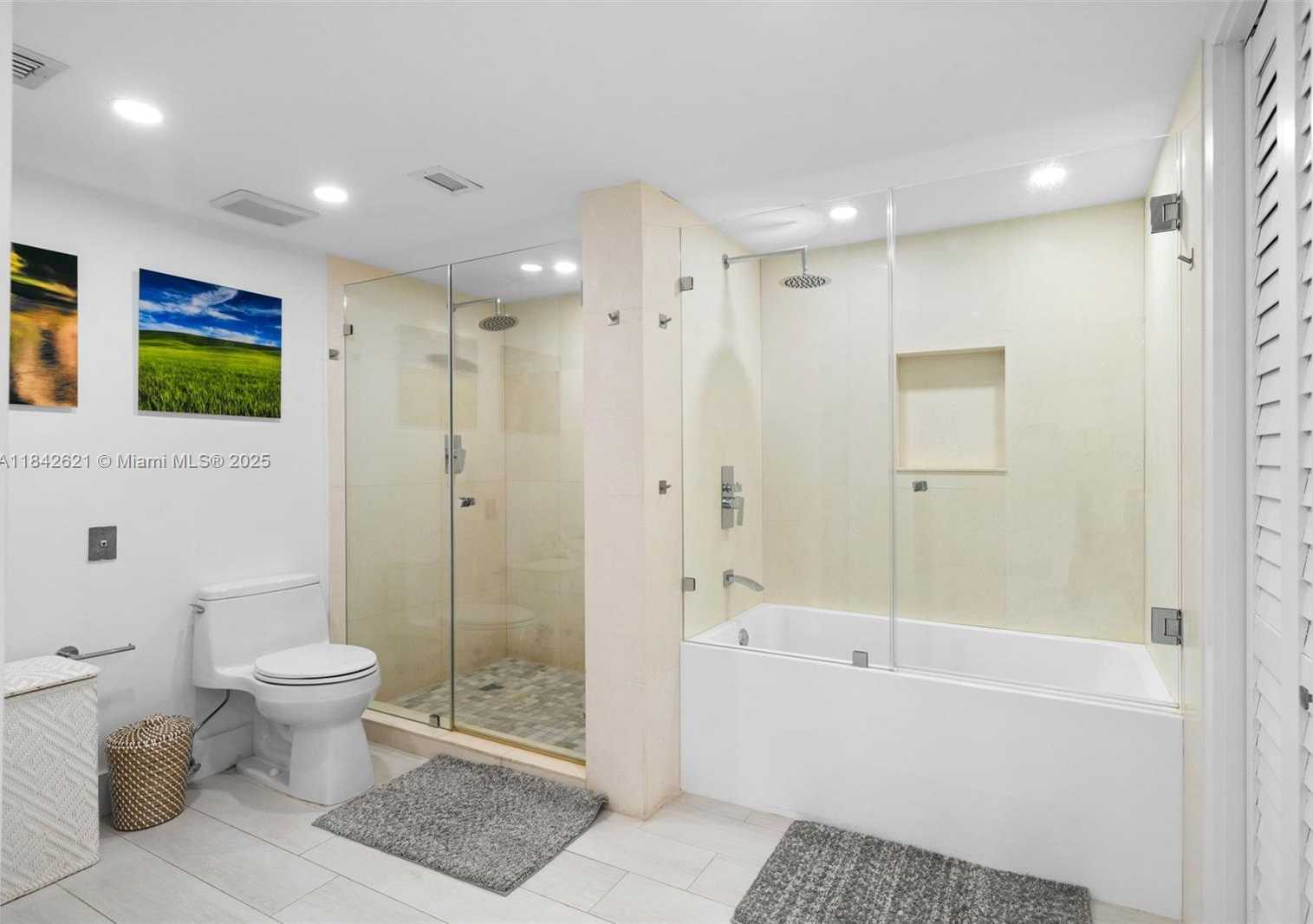 Small Image of 600 GRAPETREE DR #9CN, Key Biscayne Number 25
