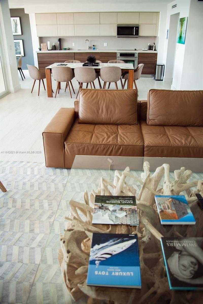 Small Image of 600 GRAPETREE DR #9CN, Key Biscayne Number 3