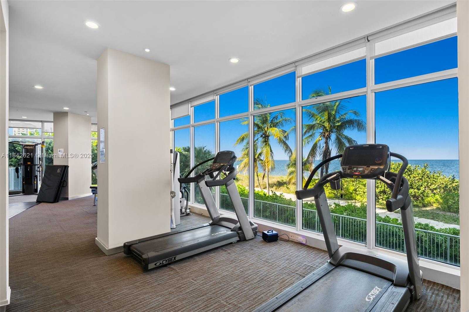 Small Image of 600 GRAPETREE DR #9CN, Key Biscayne Number 39