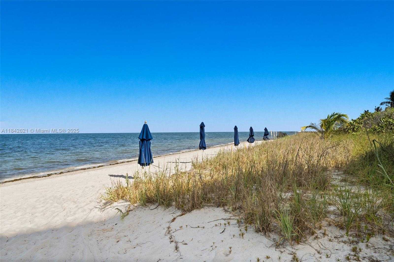 Small Image of 600 GRAPETREE DR #9CN, Key Biscayne Number 44