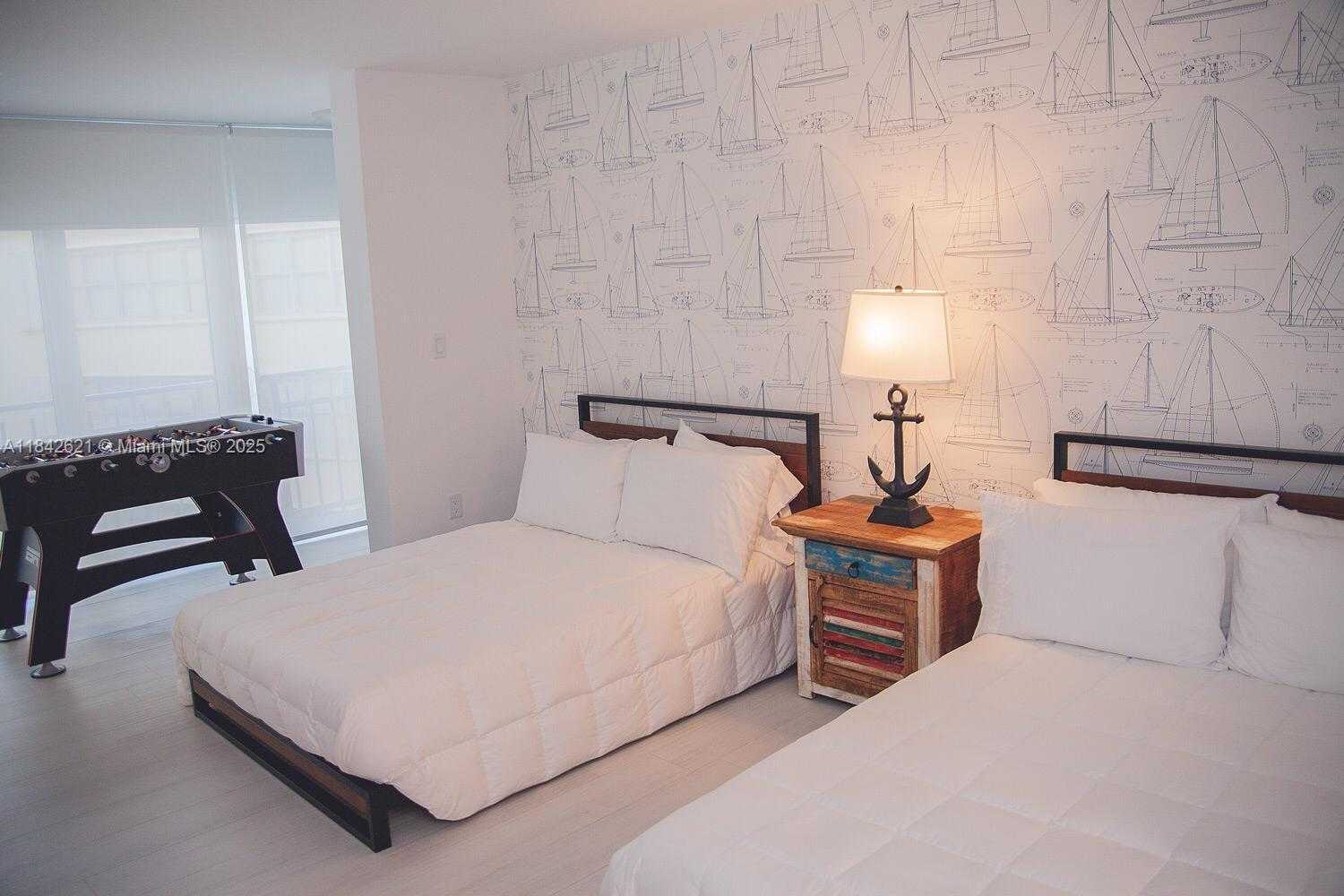 Small Image of 600 GRAPETREE DR #9CN, Key Biscayne Number 9
