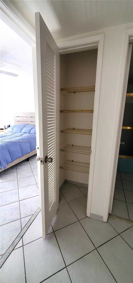 Small Image of 250 LAYNE BLVD #214, Hallandale Beach Number 13