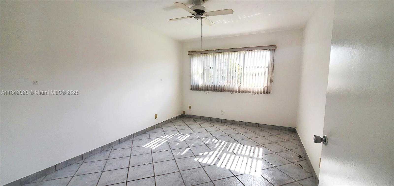 Small Image of 250 LAYNE BLVD #214, Hallandale Beach Number 8