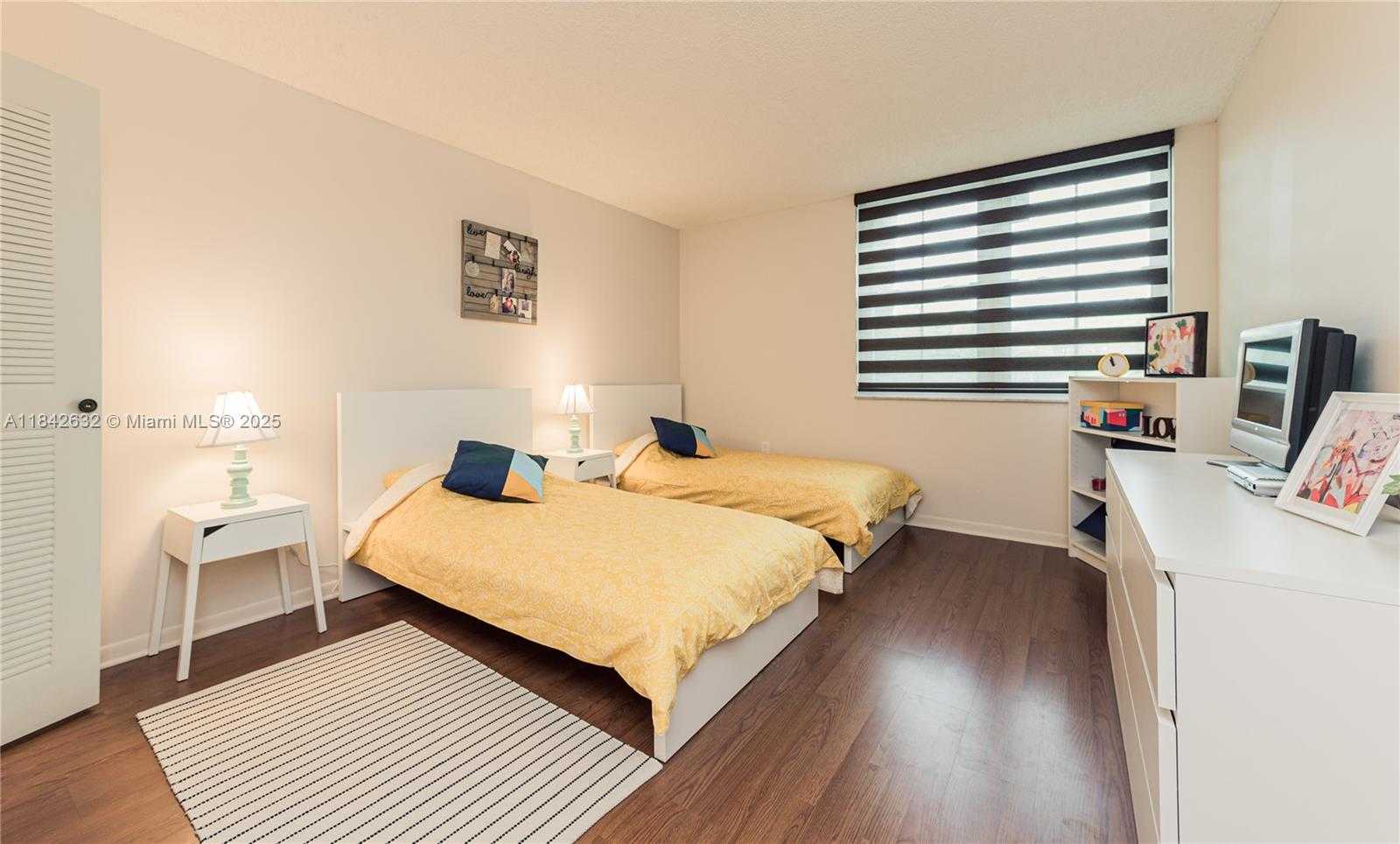 Small Image of 19801 EAST COUNTRY CLUB DR #4303, Aventura Number 27