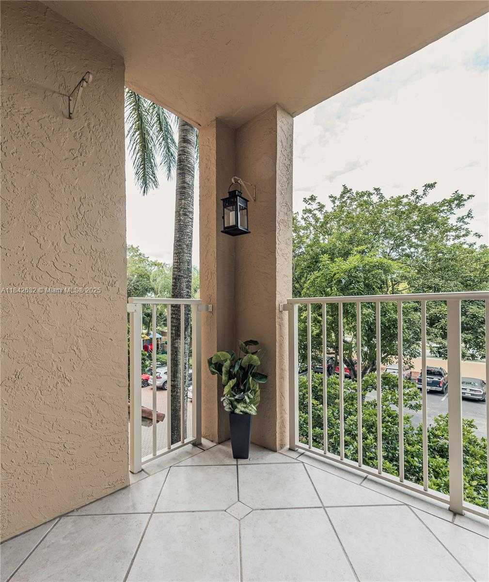 Small Image of 19801 EAST COUNTRY CLUB DR #4303, Aventura Number 36