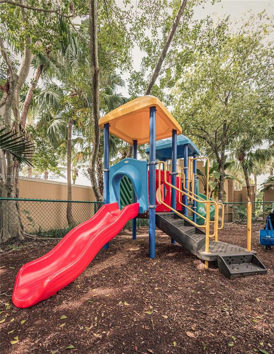 Small Image of 19801 EAST COUNTRY CLUB DR #4303, Aventura Number 45