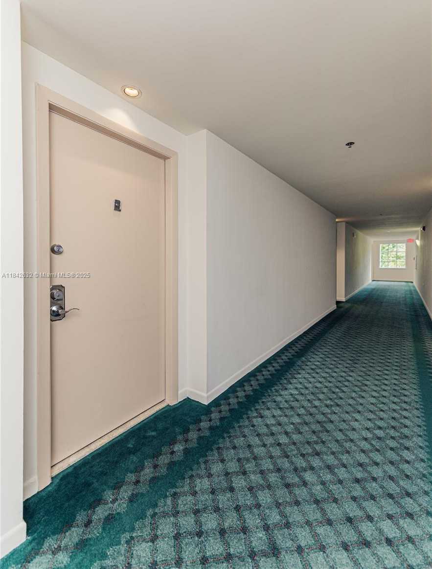 Small Image of 19801 EAST COUNTRY CLUB DR #4303, Aventura Number 48