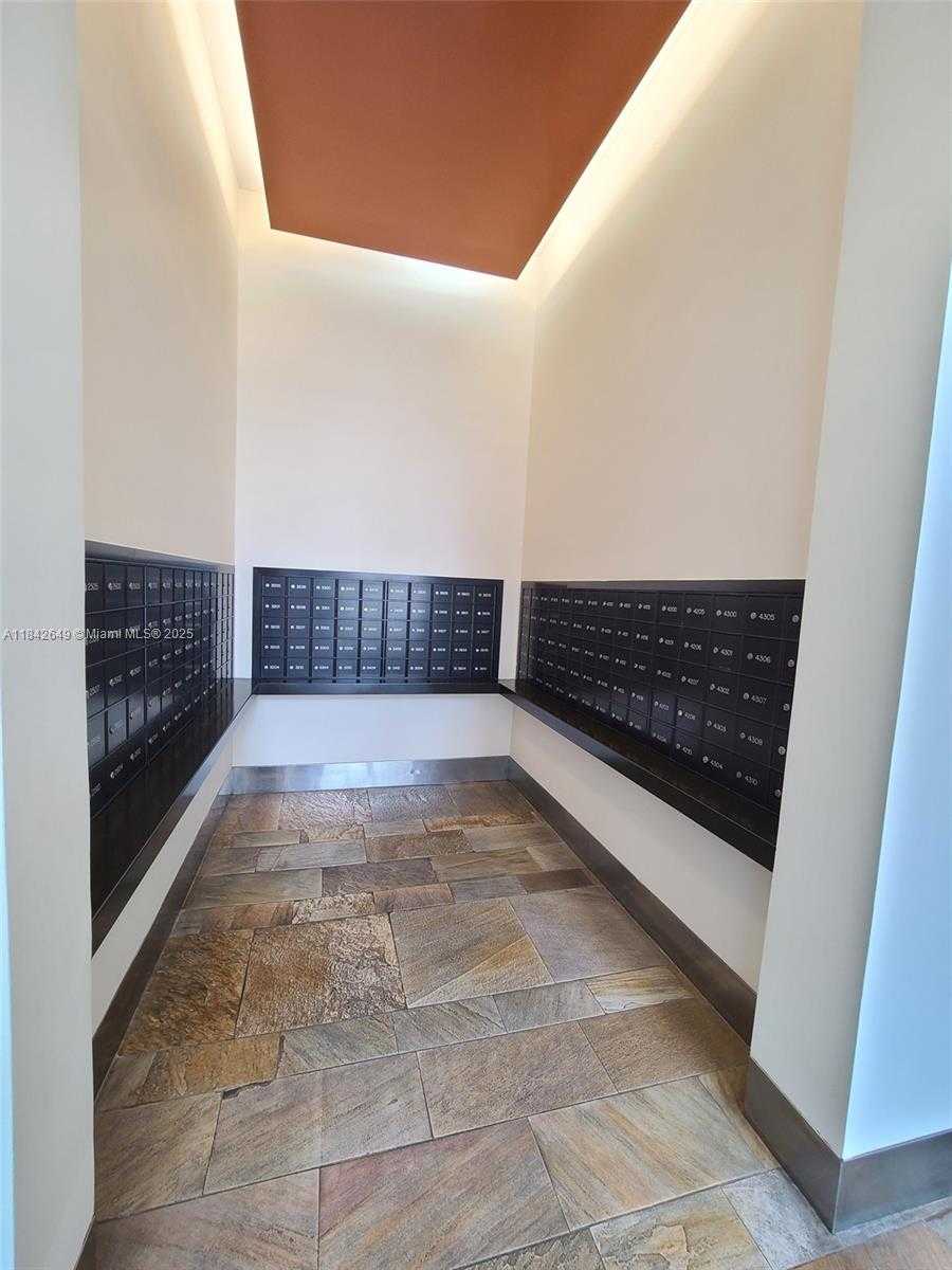 Small Image of 55 SOUTH EAST 6TH ST #4106, Miami Number 37