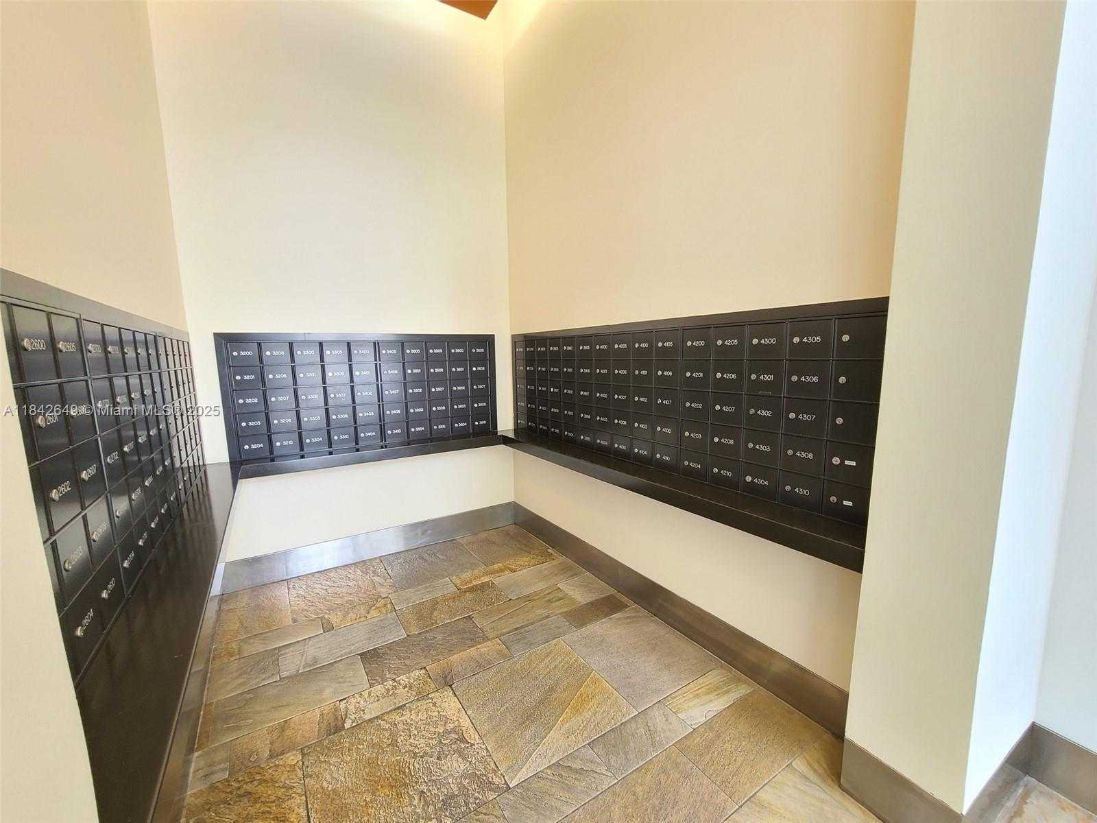 Small Image of 55 SOUTH EAST 6TH ST #4106, Miami Number 38