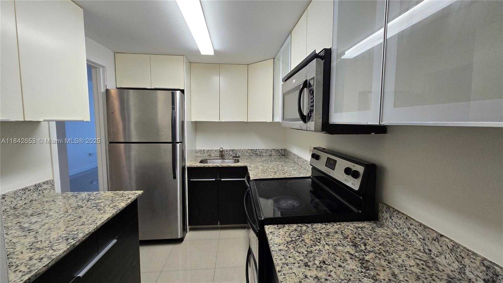Small Image of 999 BRICKELL BAY DR #2006, Miami Number 8