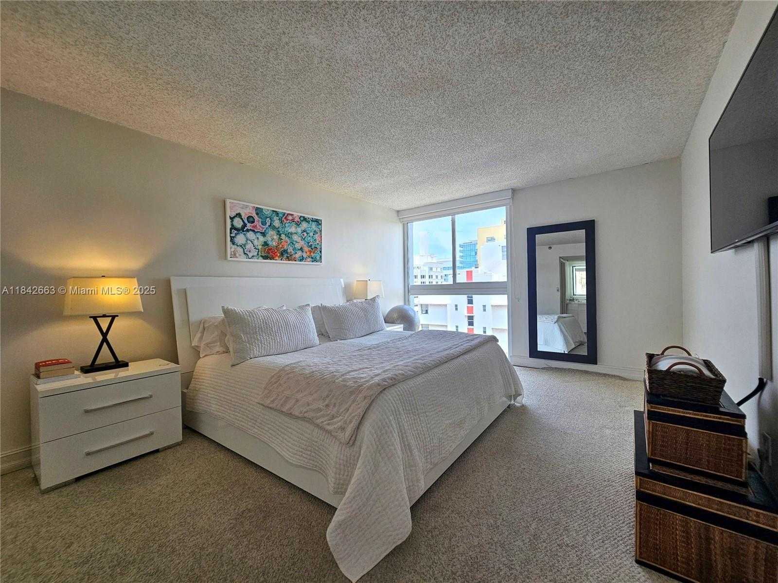 Small Image of 3200 COLLINS AVE #9-6, Miami Beach Number 16