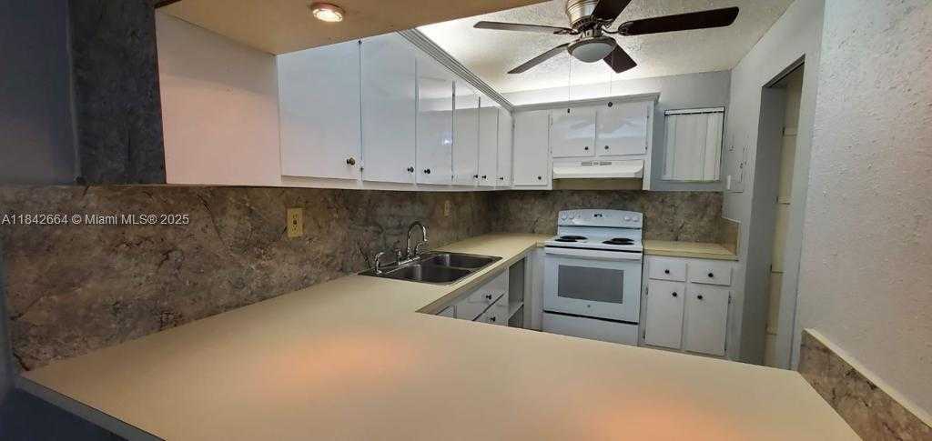 Small Image of 1910 WEST 56TH ST #3320, Hialeah Number 10