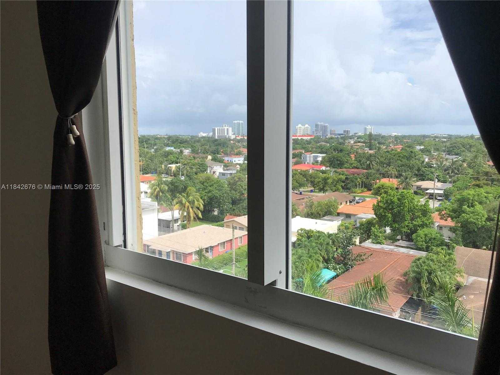 Small Image of 3500 CORAL WAY #811, Miami Number 13