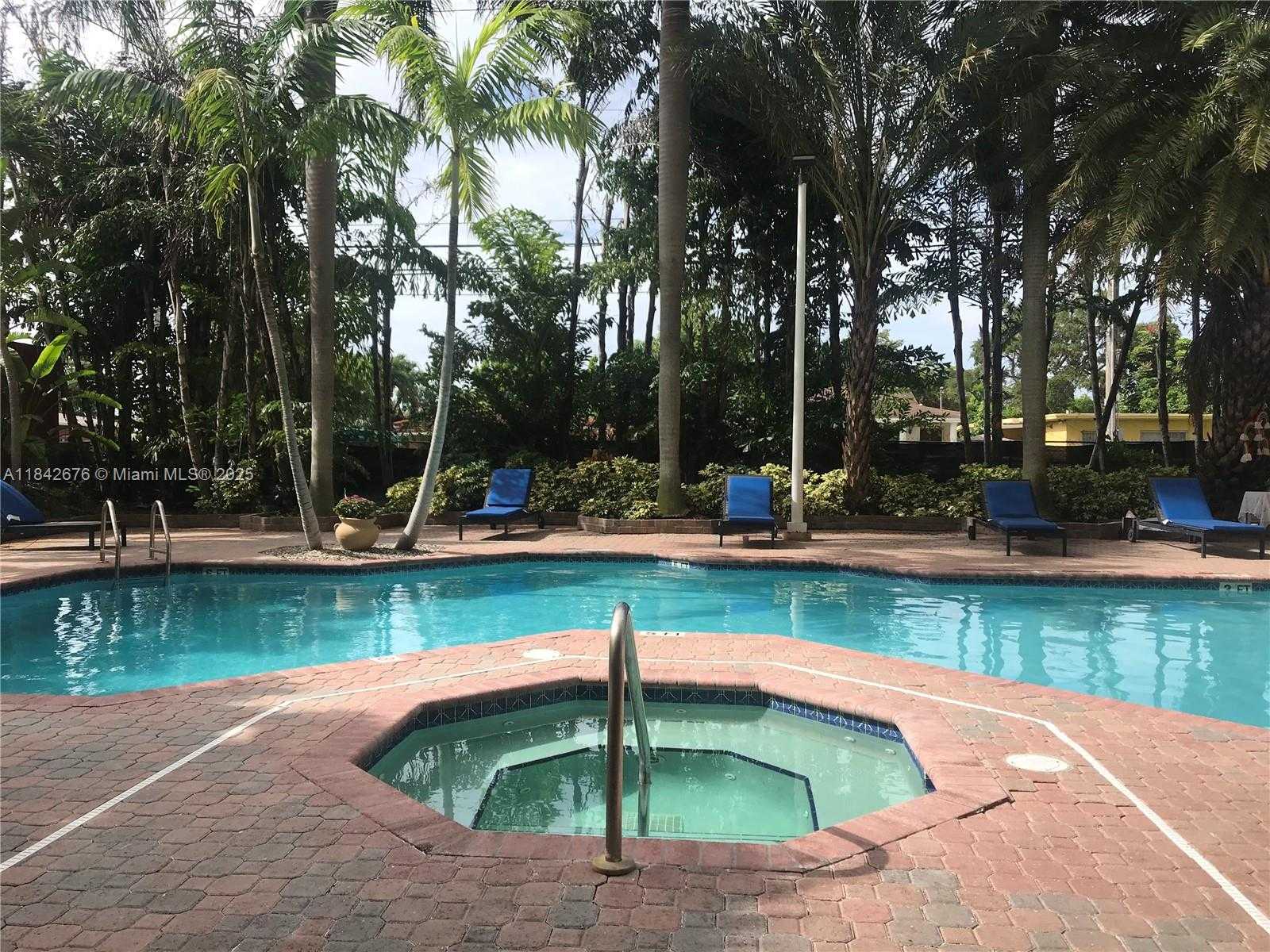 Small Image of 3500 CORAL WAY #811, Miami Number 16