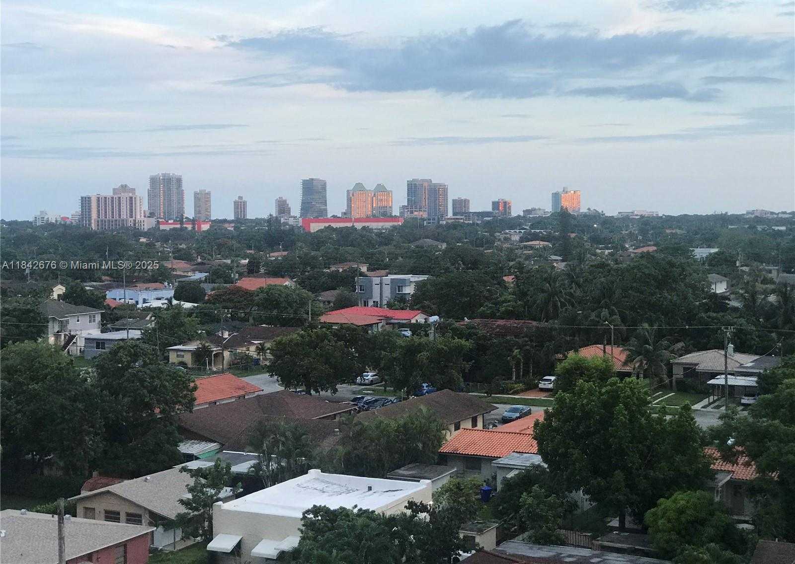 Small Image of 3500 CORAL WAY #811, Miami Number 2