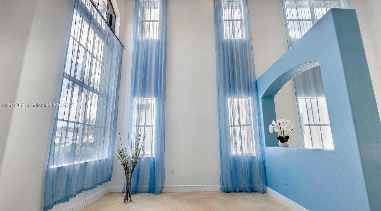 Small Image of 1421 SOUTH WEST 153RD PATH, Miami Number 5