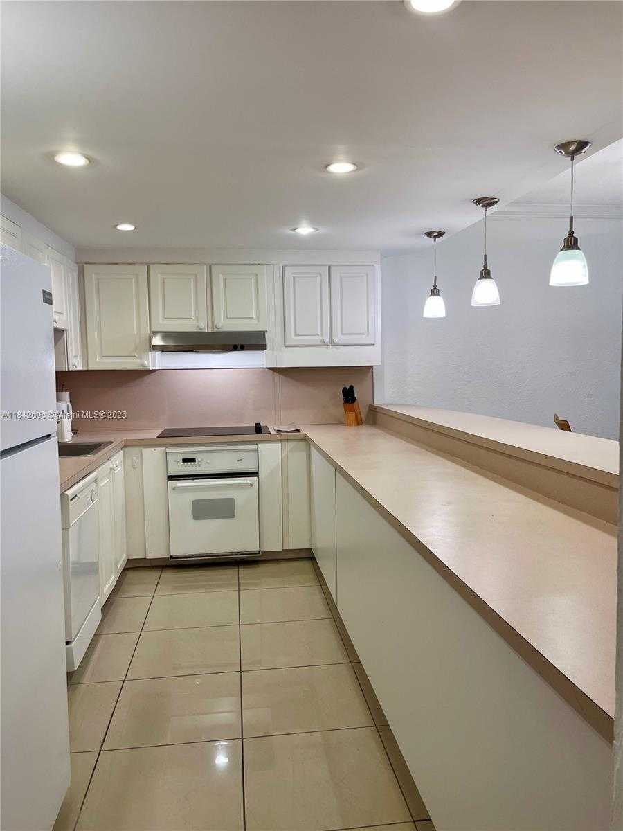 Small Image of 19390 COLLINS AVE #1405, Sunny Isles Beach Number 11