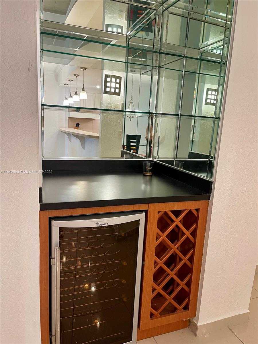 Small Image of 19390 COLLINS AVE #1405, Sunny Isles Beach Number 14