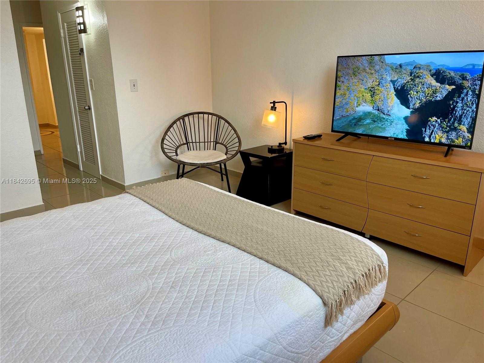 Small Image of 19390 COLLINS AVE #1405, Sunny Isles Beach Number 22