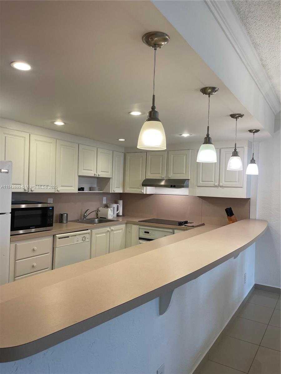 Small Image of 19390 COLLINS AVE #1405, Sunny Isles Beach Number 25