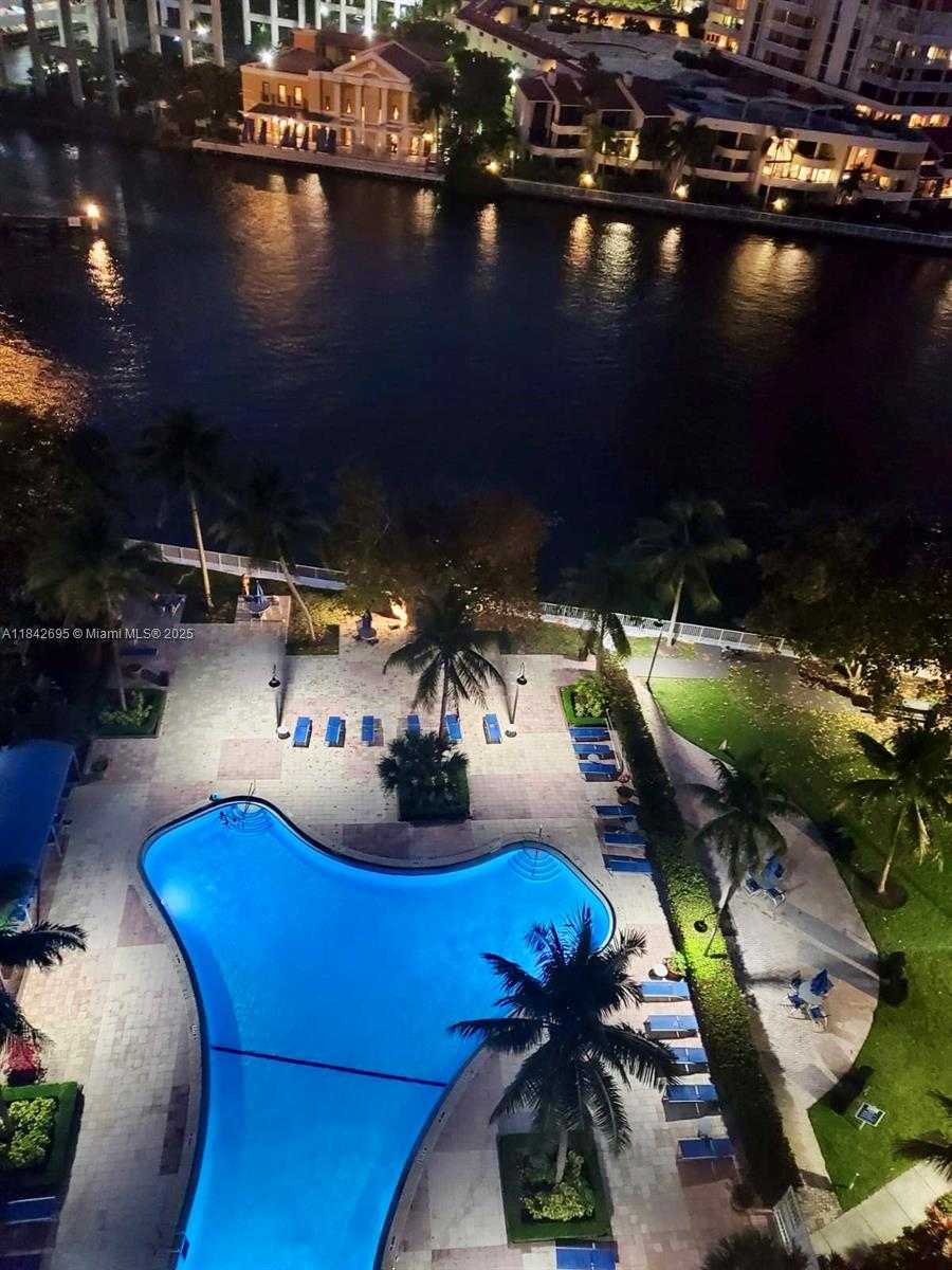 Small Image of 19390 COLLINS AVE #1405, Sunny Isles Beach Number 4