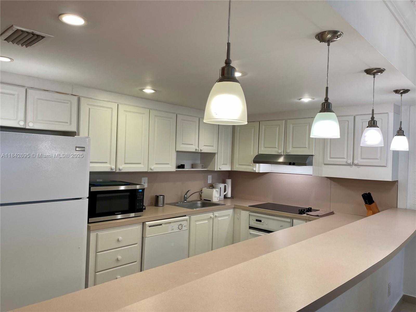 Small Image of 19390 COLLINS AVE #1405, Sunny Isles Beach Number 7