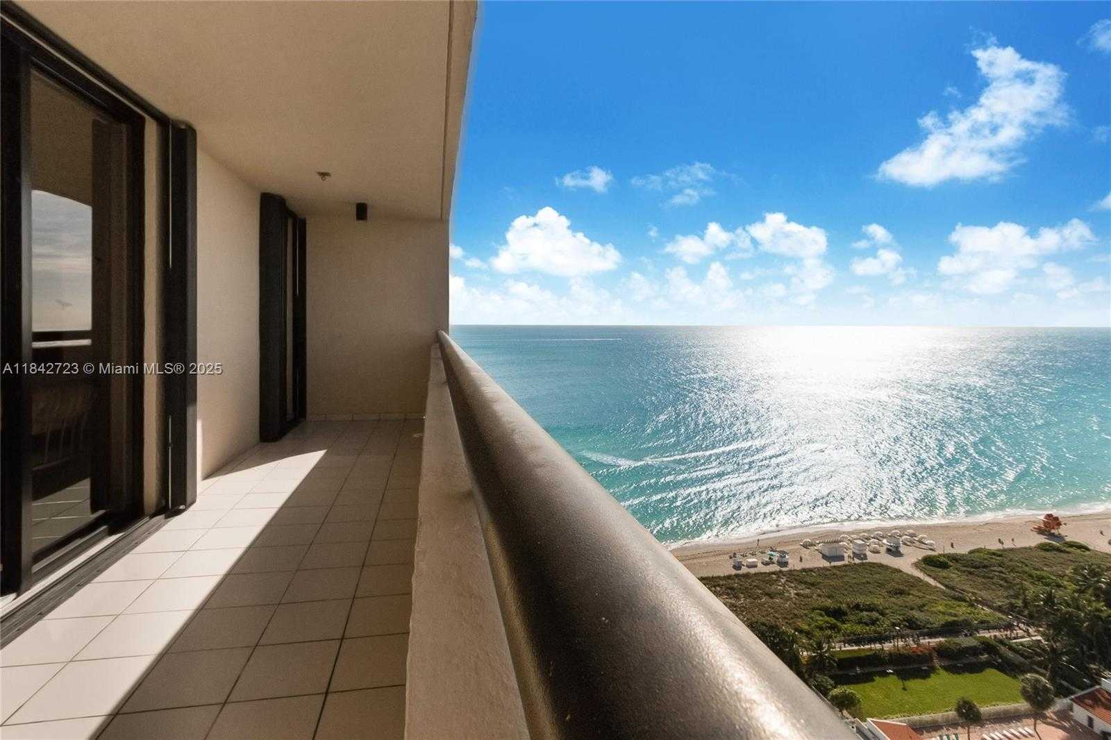 Small Image of 2555 COLLINS AVE #PH214, Miami Beach Number 10