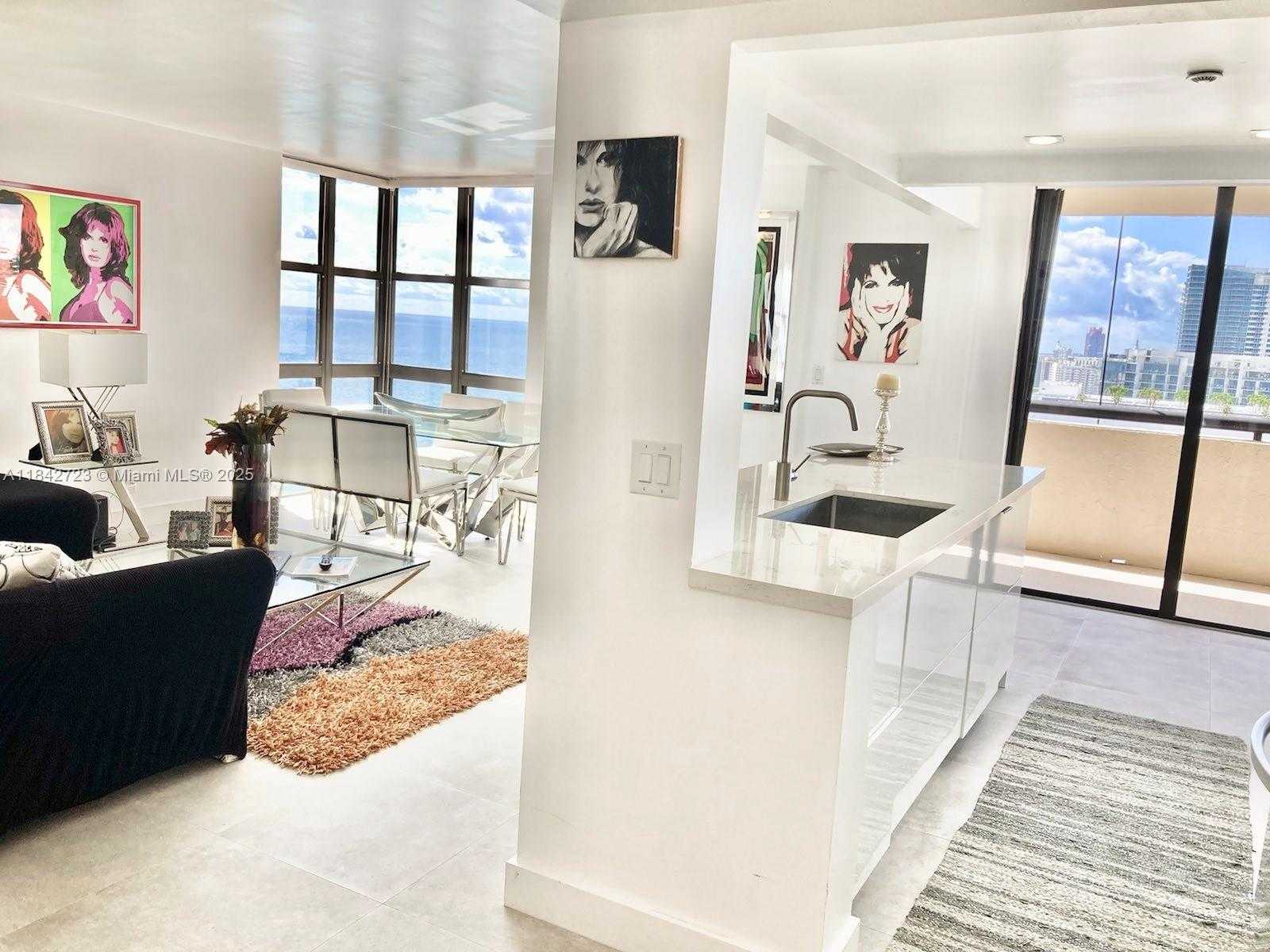 Small Image of 2555 COLLINS AVE #PH214, Miami Beach Number 2