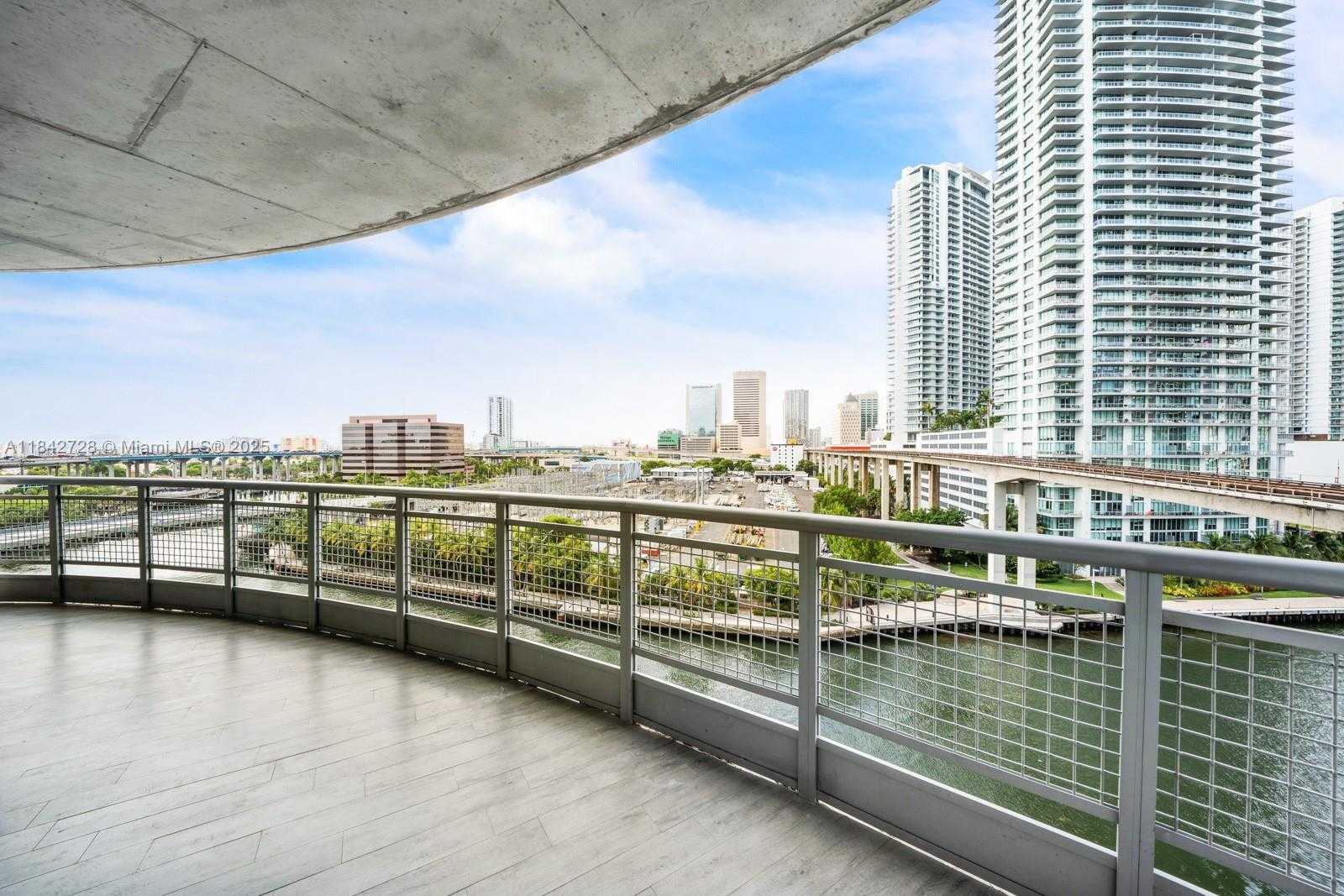 Small Image of 690 SOUTH WEST 1ST COURT #1001, Miami Number 10