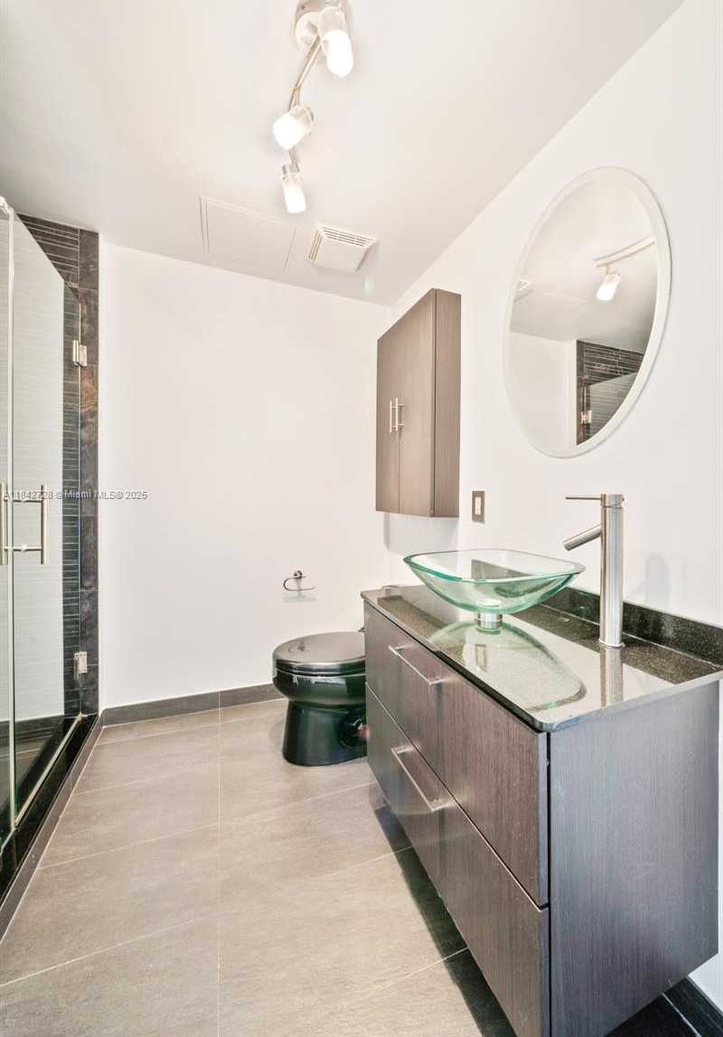 Small Image of 690 SOUTH WEST 1ST COURT #1001, Miami Number 3