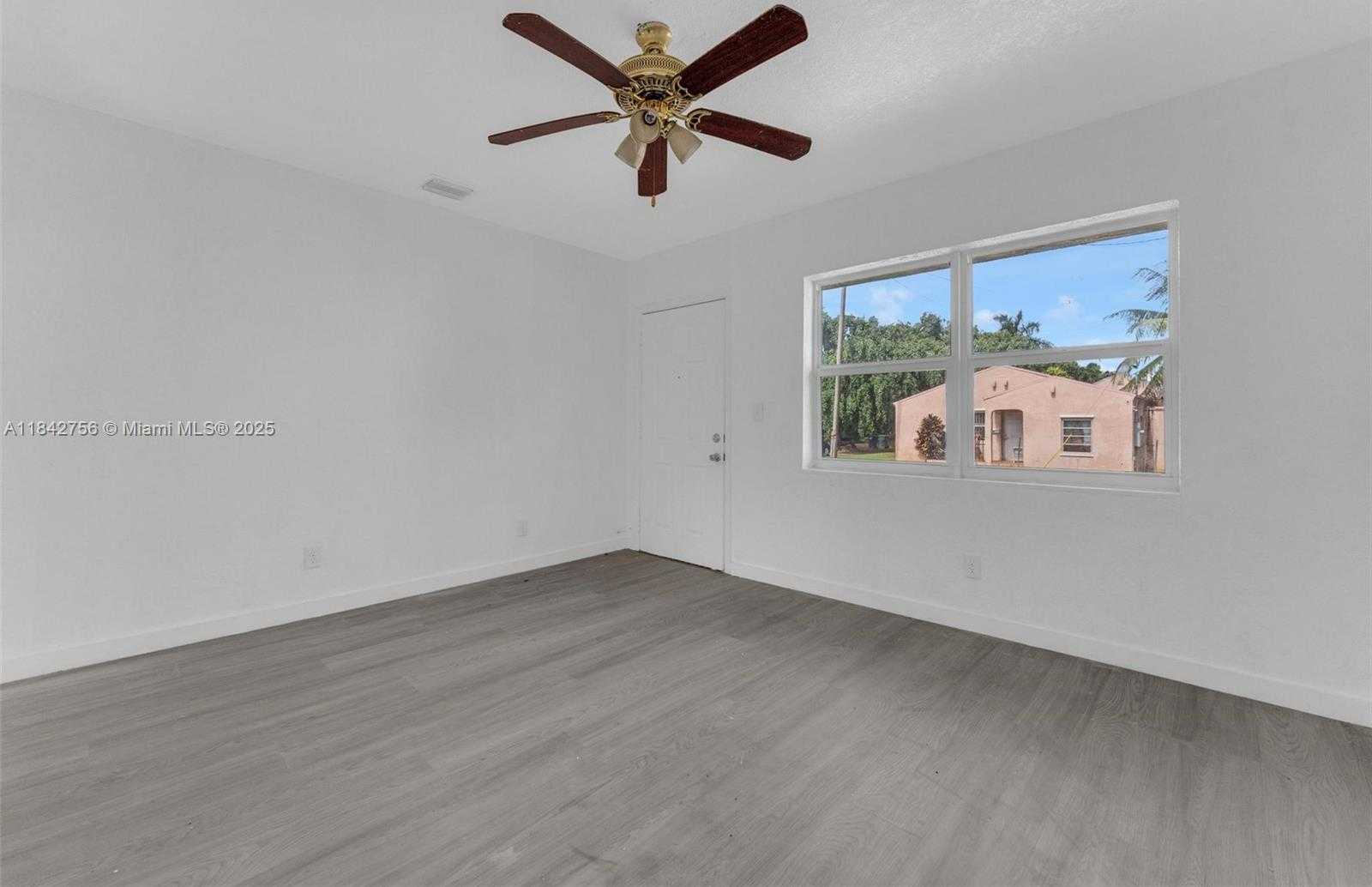 Small Image of 8096 NORTH WEST 4TH AVE, Miami Number 10