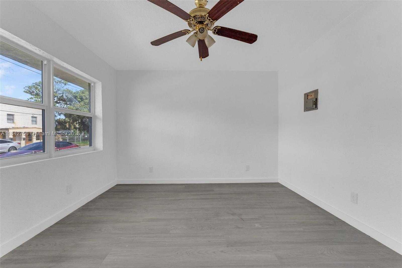 Small Image of 8096 NORTH WEST 4TH AVE, Miami Number 16