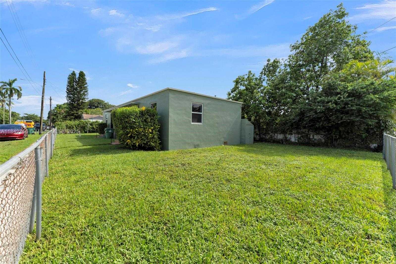 Small Image of 8096 NORTH WEST 4TH AVE, Miami Number 23