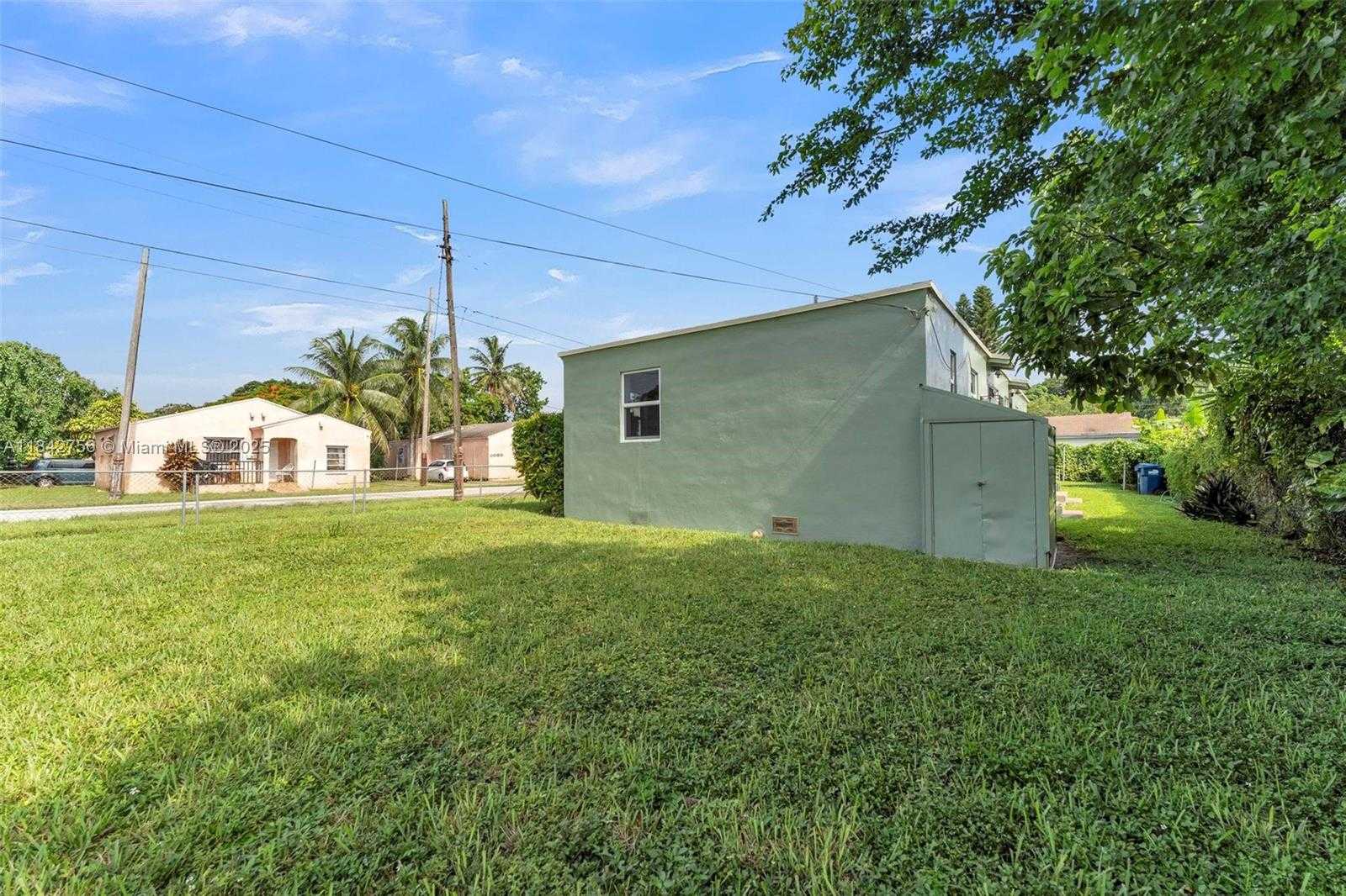 Small Image of 8096 NORTH WEST 4TH AVE, Miami Number 24